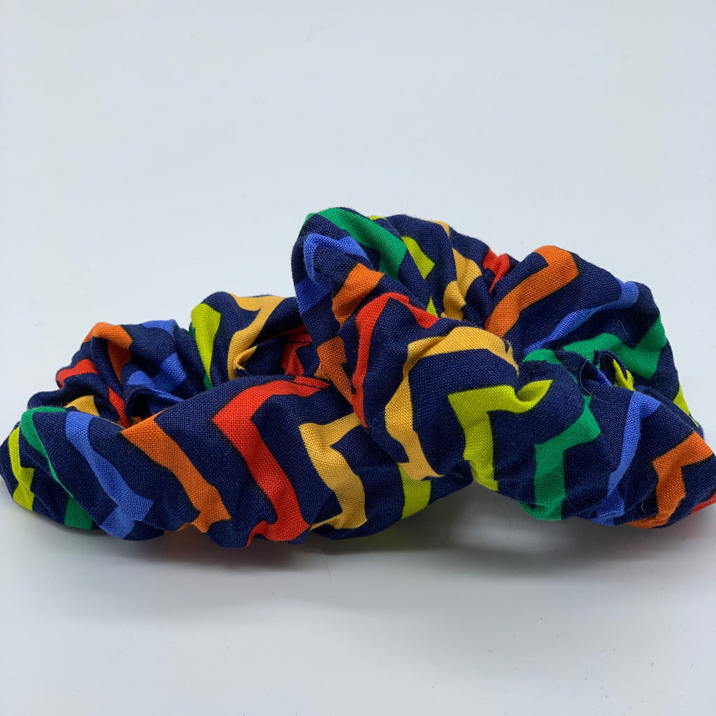 Zig Zag Scrunchie - 90s Fashion Scrunchie